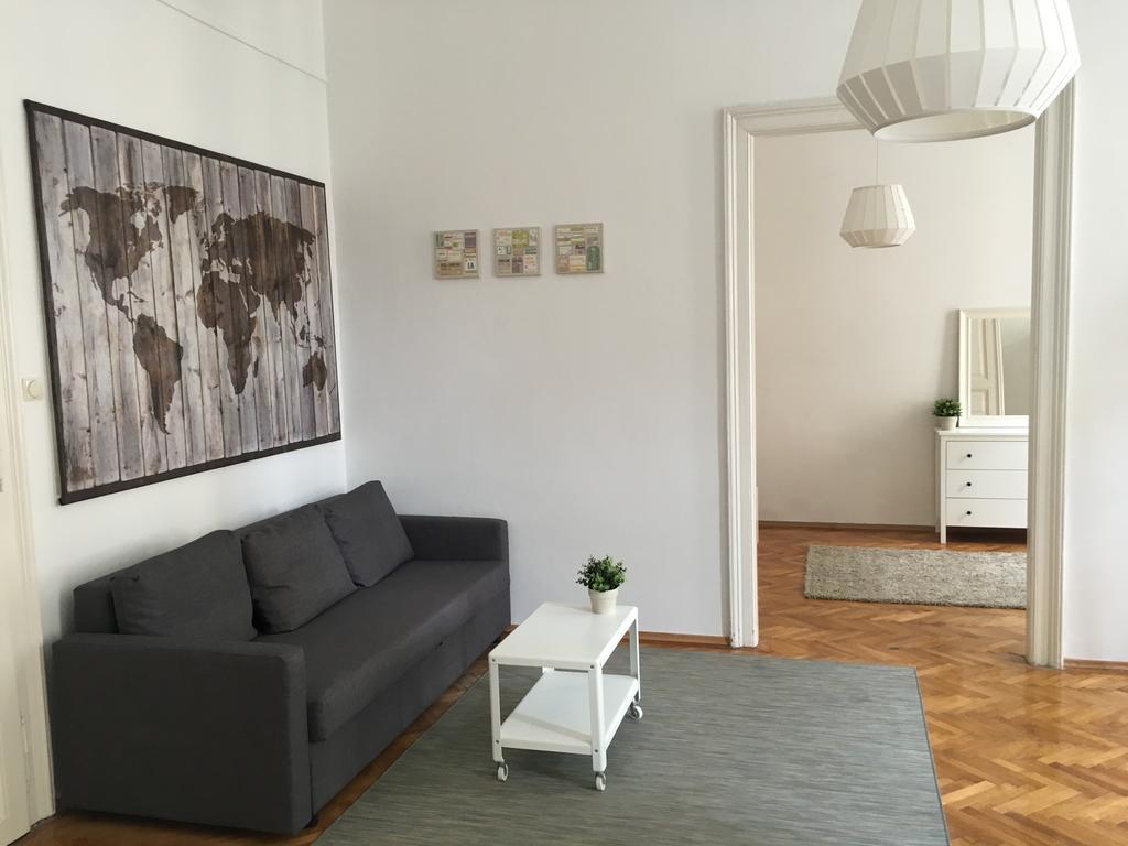 Budget Apartment by Hi5-Rákoczi 24 Boedapest Buitenkant foto