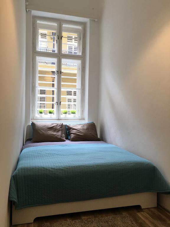 Budget Apartment by Hi5-Rákoczi 24 Boedapest Buitenkant foto