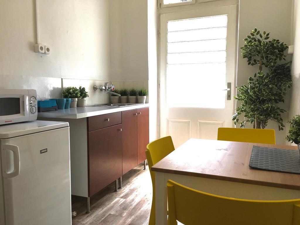 Budget Apartment by Hi5-Rákoczi 24 Boedapest Buitenkant foto