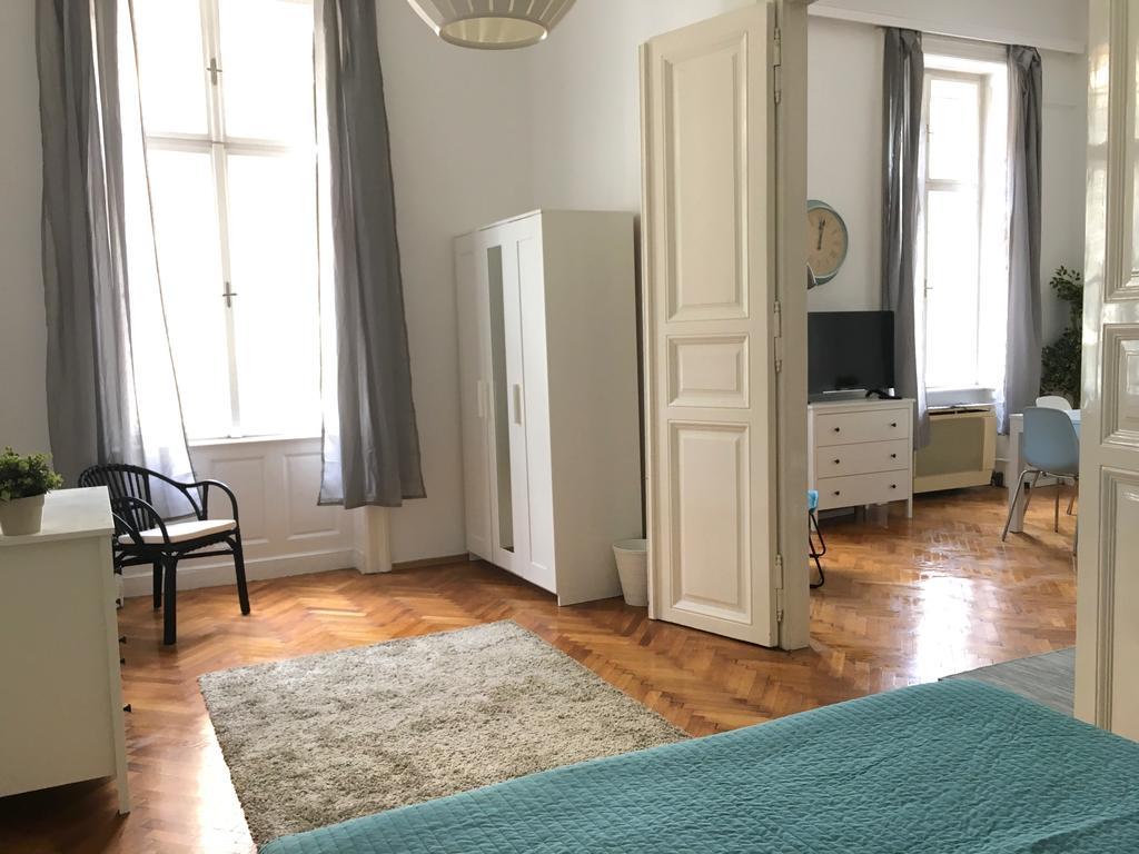 Budget Apartment by Hi5-Rákoczi 24 Boedapest Buitenkant foto